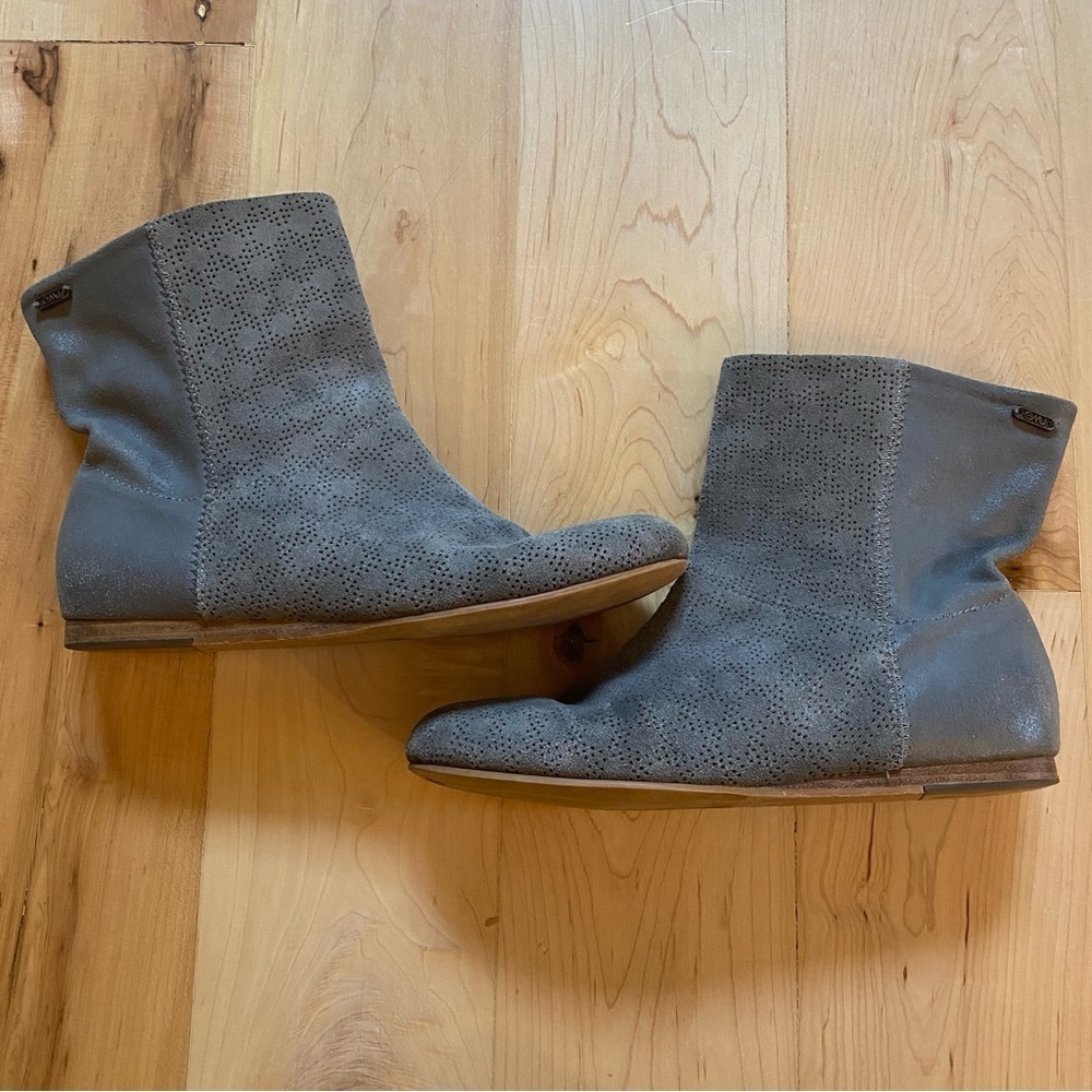 Emu Australia Macedon Gray Perforated Boots